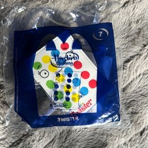 McDonald’s happy meal finger twister two player game (in bag)